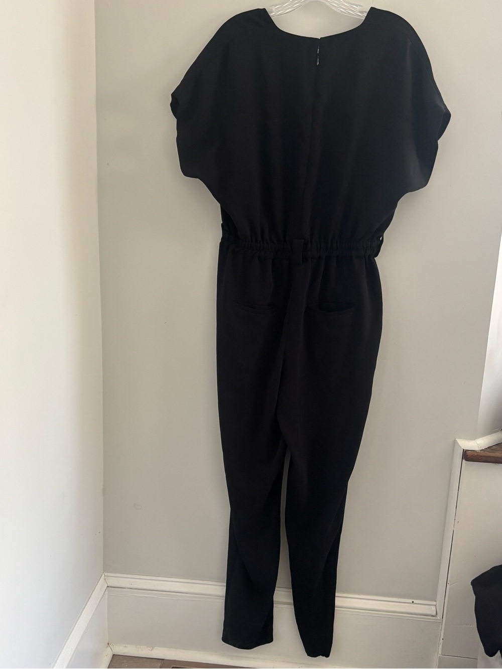 DKNY Black Short-Sleeve V-Neck Elastic-Waist Jumpsuit - Picture 4 of 13